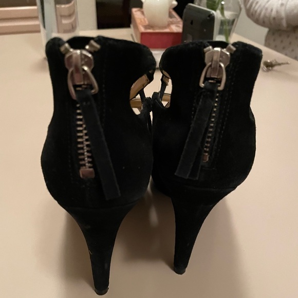 Nine West cut out heels in black size 6 - Picture 3 of 4